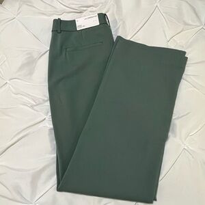 Liz Claiborne Sage Green Flare Leg Pants. Sz 14. NWT